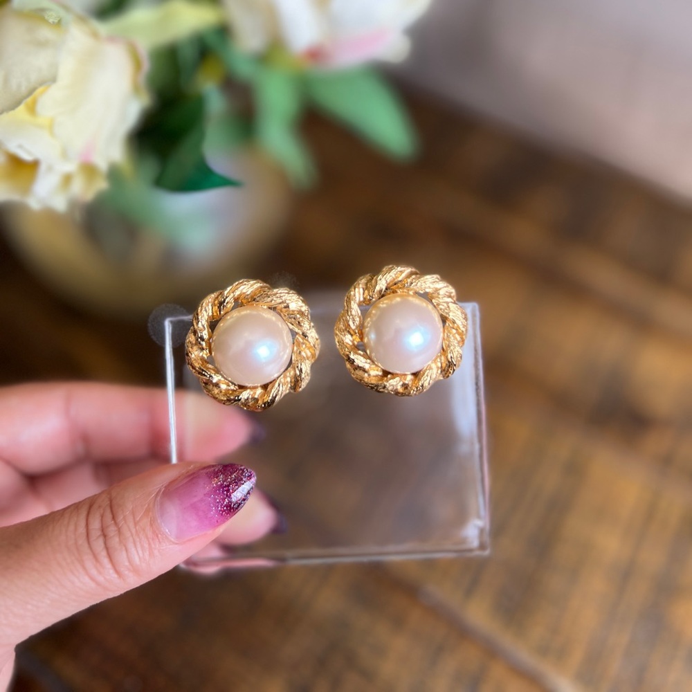 St. John Vintage Pearl Clip-on Earrings